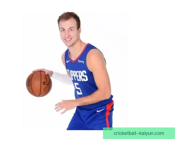 拉莫斯射门方式持续提升，技术变化值得关注